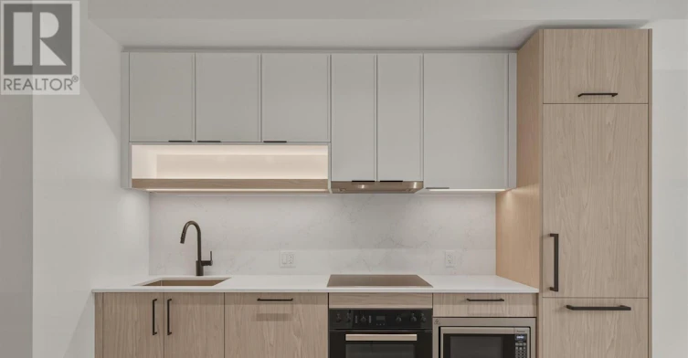 705-91 Montclair Avenue, Toronto, ON, M5P 0A9 - 2