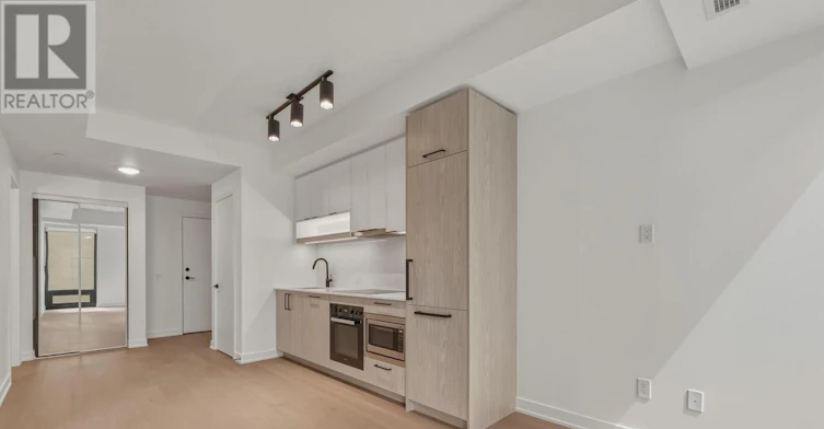 705-91 Montclair Avenue, Toronto, ON, M5P 0A9 - 6
