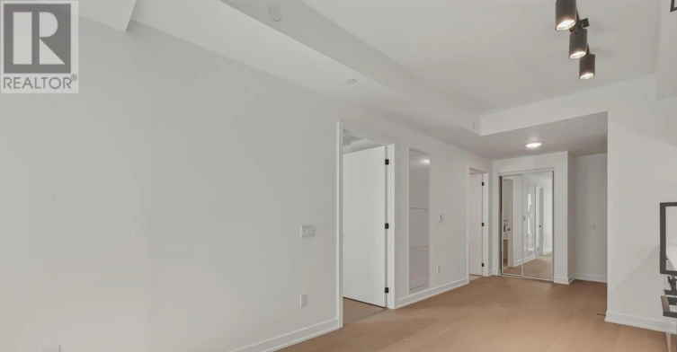705-91 Montclair Avenue, Toronto, ON, M5P 0A9 - 8