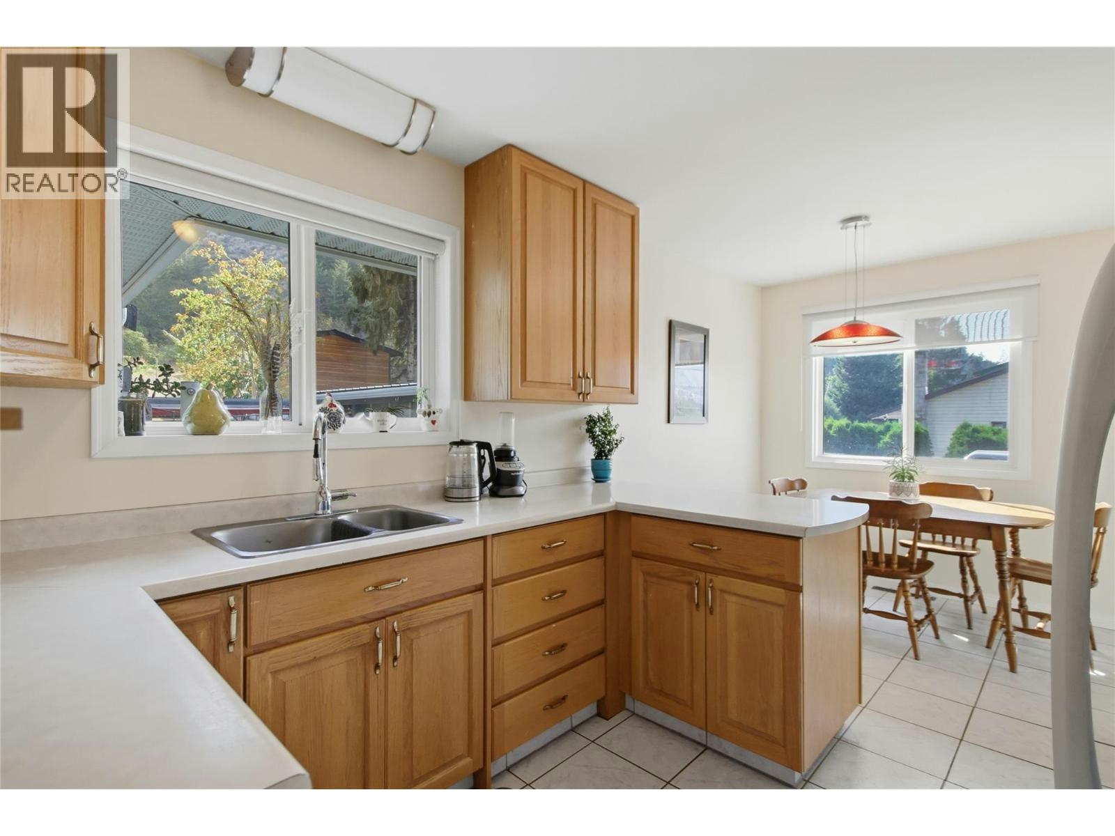 5697 Dallas Drive, Kamloops, BC, V2C 4W9 - 30
