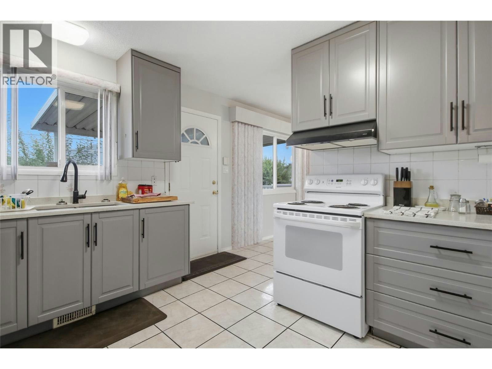 334 Mcgowan Avenue, Kamloops, BC, V2B 2N7 - 16