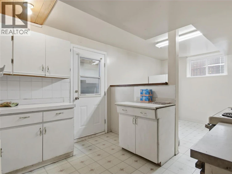 334 Mcgowan Avenue, Kamloops, BC, V2B 2N7 - 29