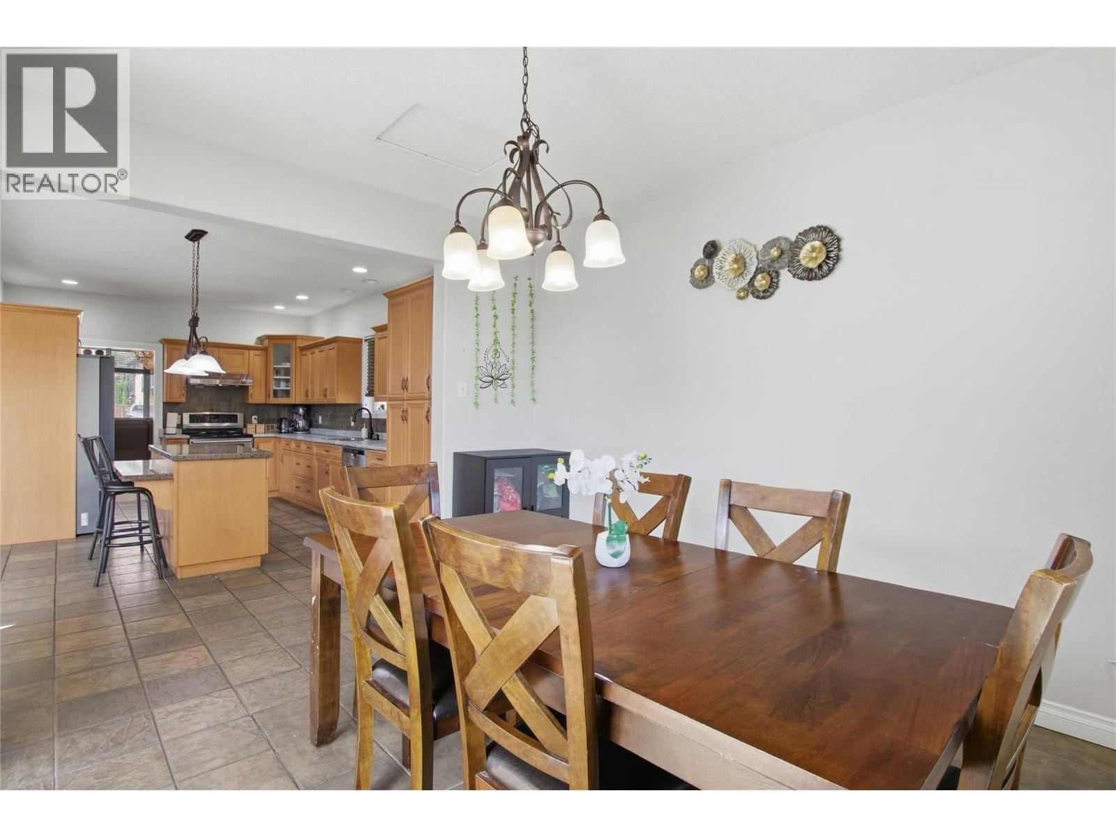 819 Arlington Court, Kamloops, BC, V2B 8T5 - 16