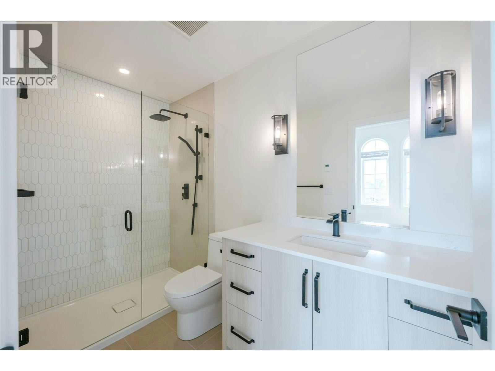 52-8000 Vedette Drive, Osoyoos, BC, V0H 1V2 - 33