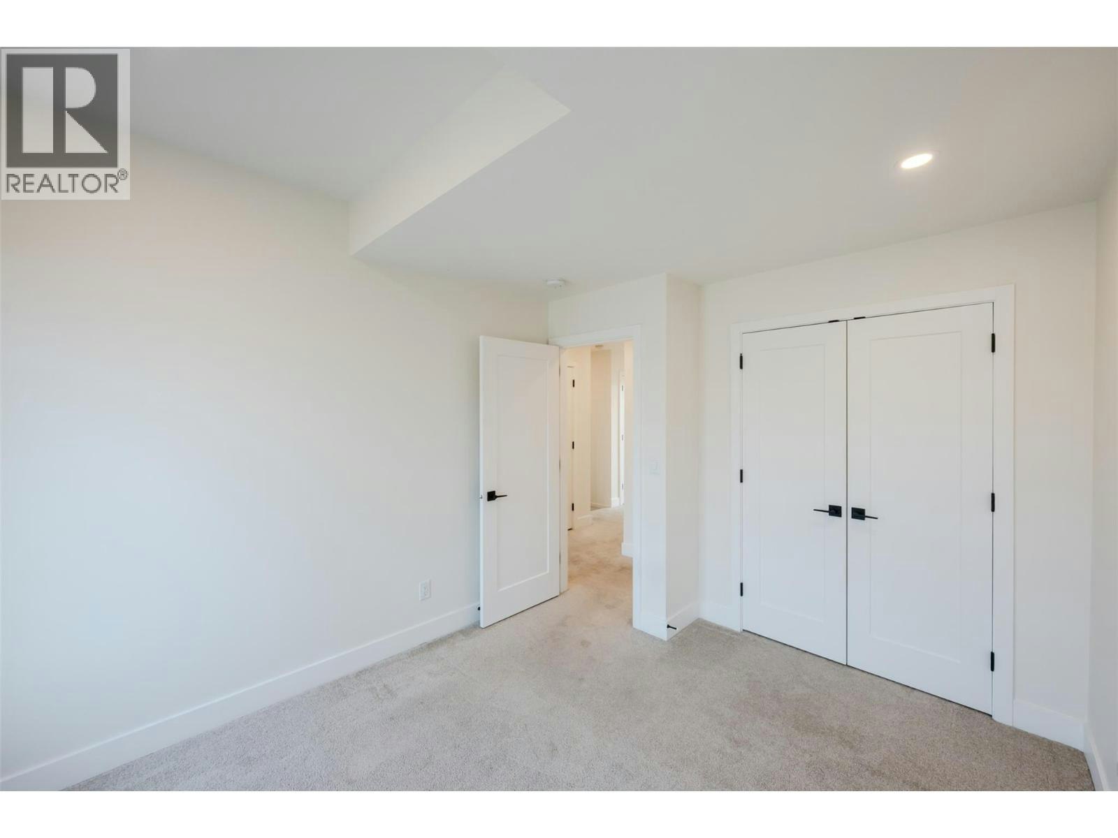 52-8000 Vedette Drive, Osoyoos, BC, V0H 1V2 - 38