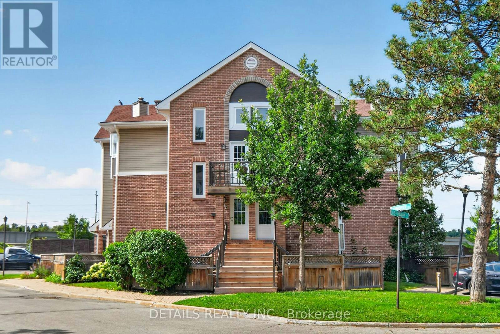 7-1 Stonebank Crescent, Ottawa, ON, K2H 9M3