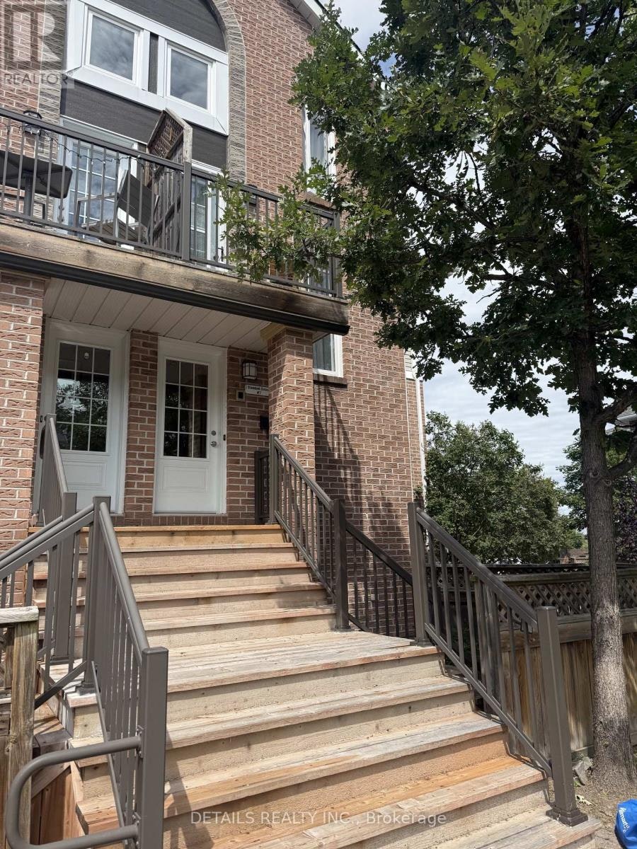 7-1 Stonebank Crescent, Ottawa, ON, K2H 9M3