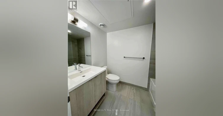 1912-138 Downes Street, Toronto, ON, M5E 0E4 - 4
