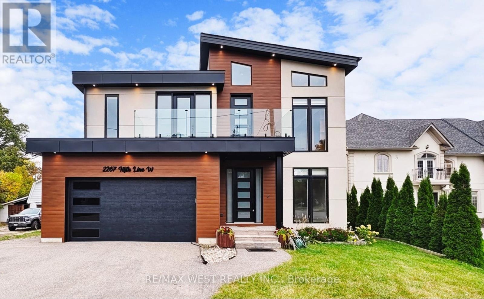 2267 Fifth Line W, Mississauga, ON, L5K 1V7
