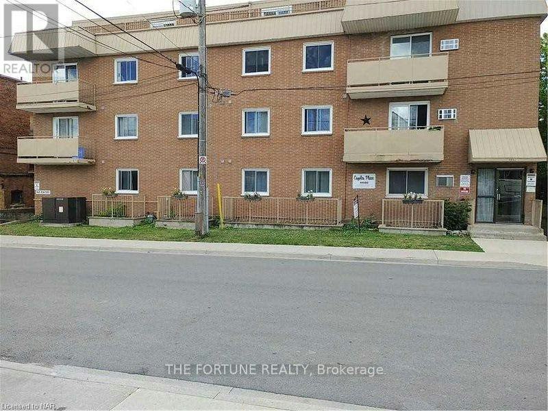 304-4692 Crysler Avenue N, Niagara Falls, ON, L3K 5V5