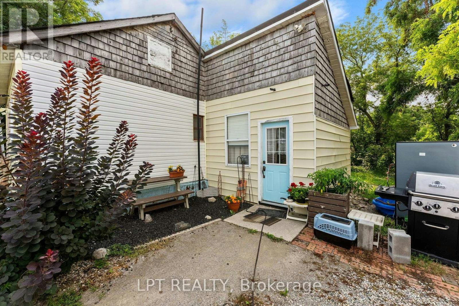 8349 Ravenswood Line, Lambton Shores, ON, N0M 1N0 - 6