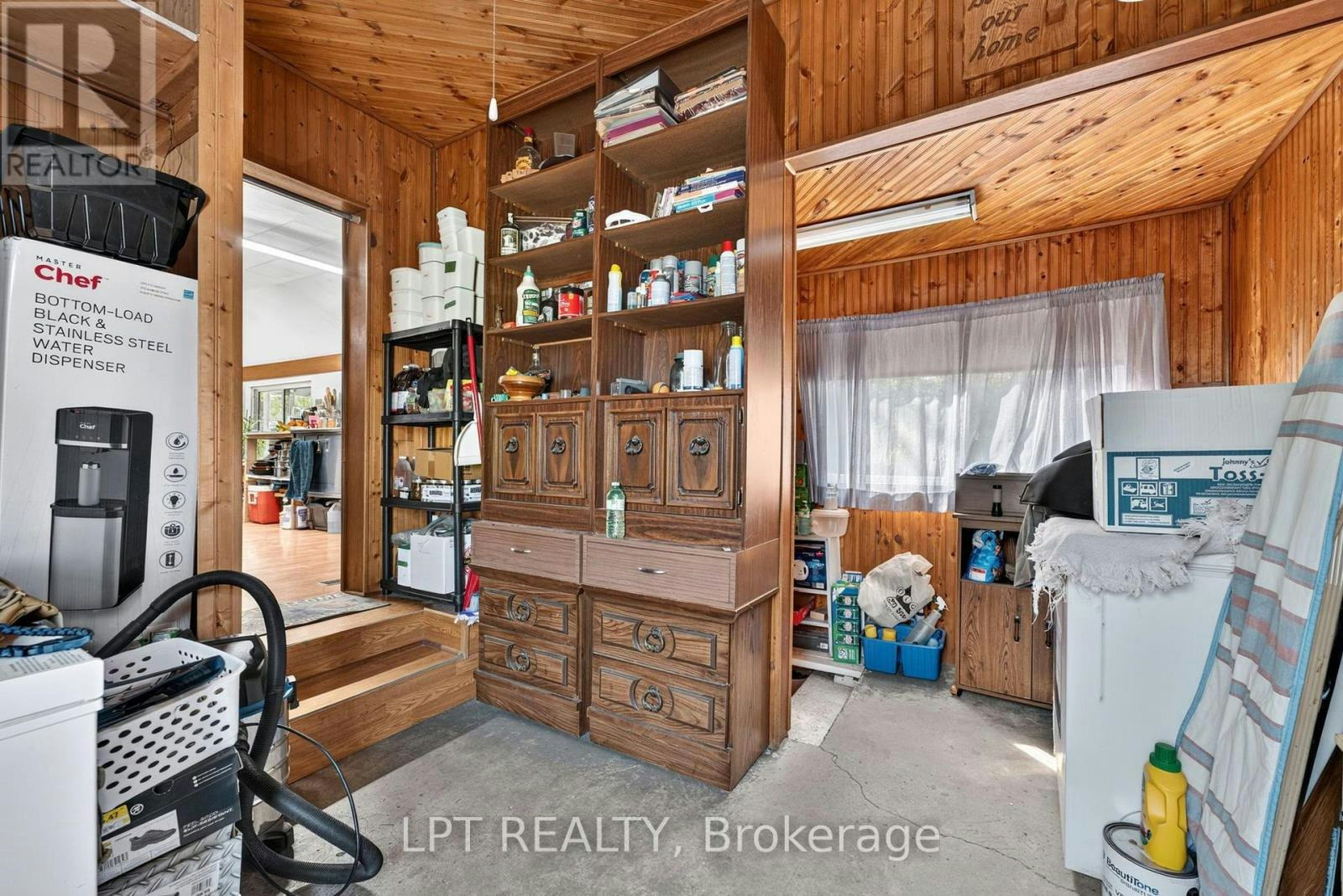 8349 Ravenswood Line, Lambton Shores, ON, N0M 1N0 - 8