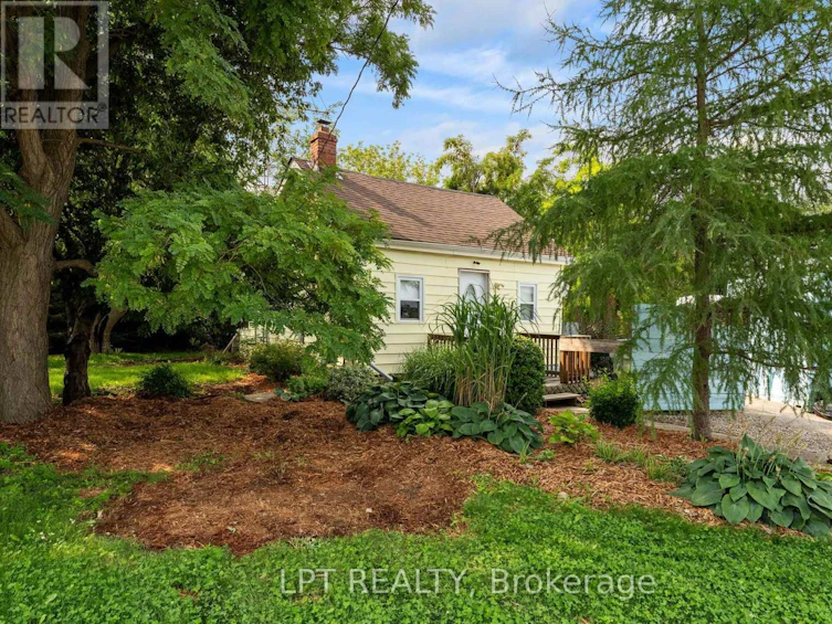 8349 Ravenswood Line, Lambton Shores, ON, N0M 1N0 - 5