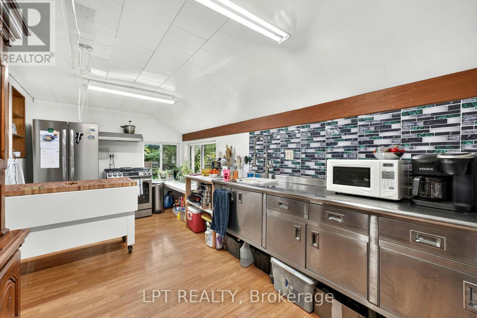8349 Ravenswood Line, Lambton Shores, ON, N0M 1N0 - 9