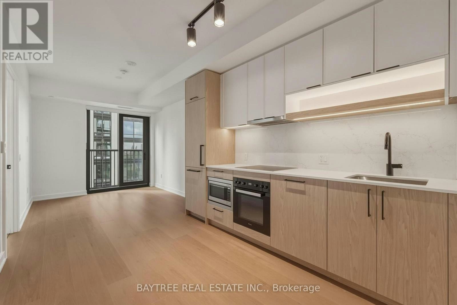 1715-89 Montclair Avenue, Toronto, ON, M5P 0A9 - 8