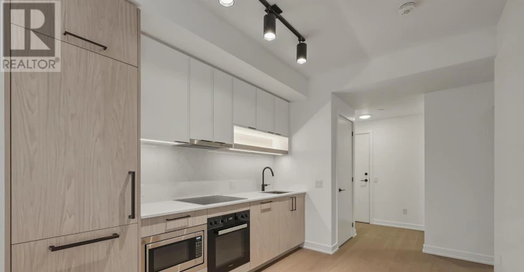 1715-89 Montclair Avenue, Toronto, ON, M5P 0A9 - 14
