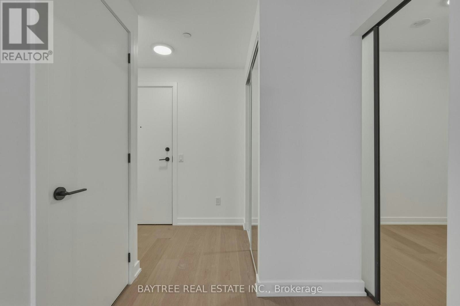 1715-89 Montclair Avenue, Toronto, ON, M5P 0A9 - 18