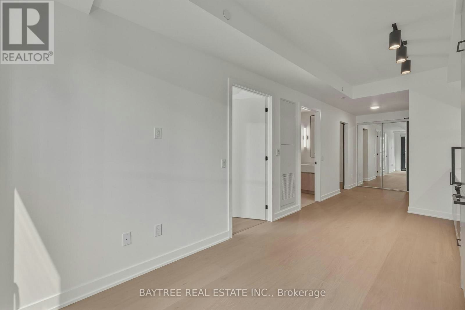 1826-89 Montclair Avenue, Toronto, ON, M5P 0A9 - 7