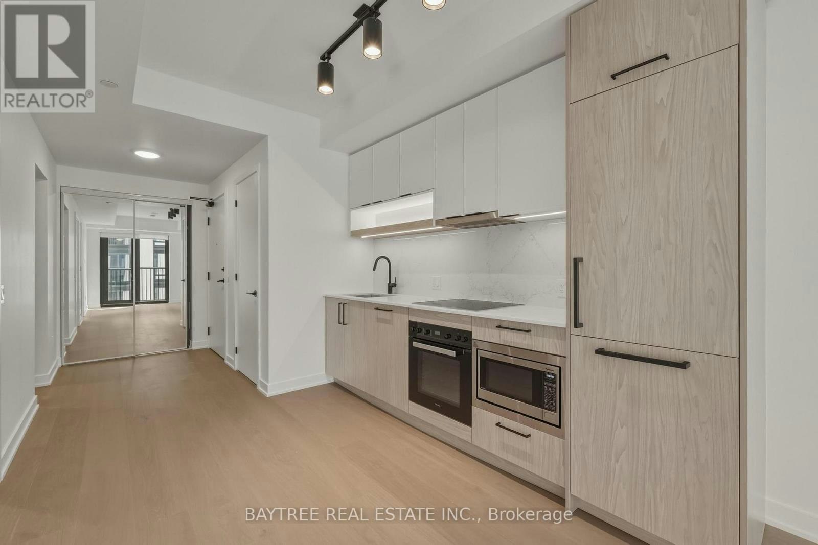 1726-89 Montclair Avenue, Toronto, ON, M5P 0A9 - 14