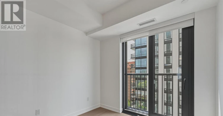 1726-89 Montclair Avenue, Toronto, ON, M5P 0A9 - 3