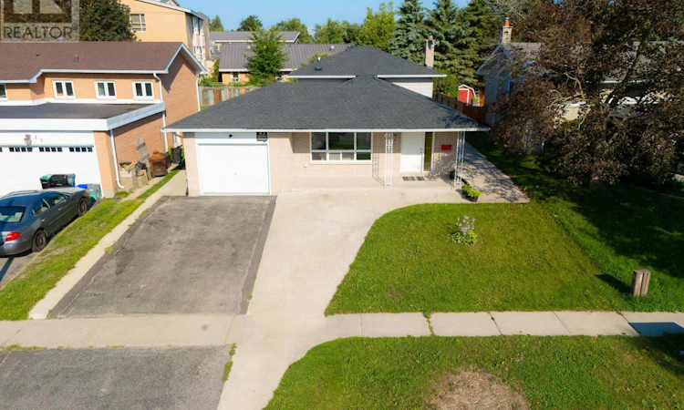 43 Davies Crescent