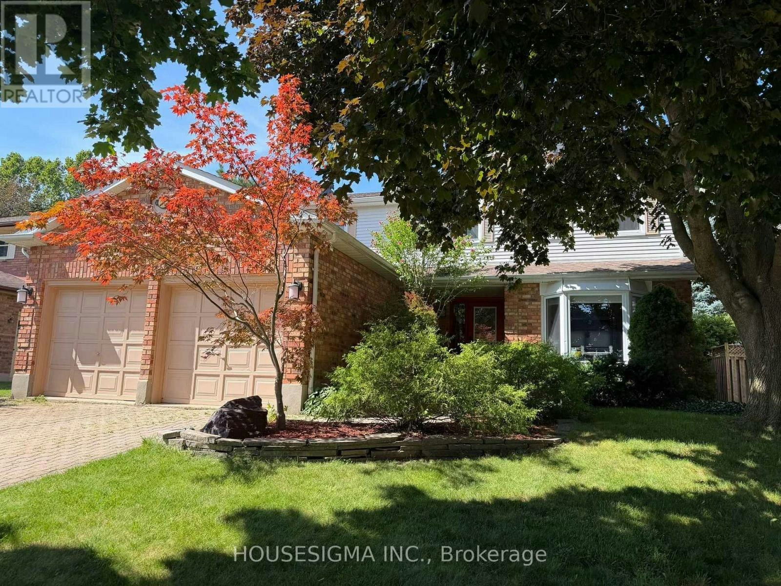 18 Jennifer Gardens, London, ON, N5X 3K8