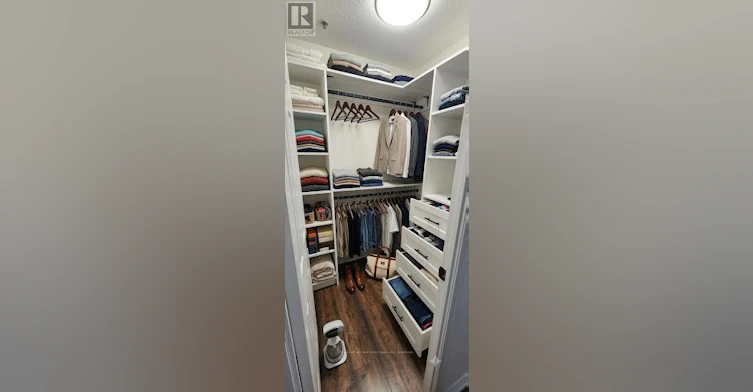 1910-19 Grand Trunk Crescent, Toronto, ON, M5J 3A3 - 3
