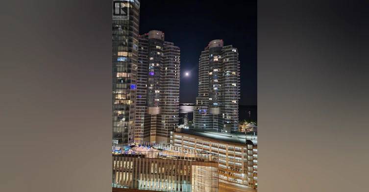 1910-19 Grand Trunk Crescent, Toronto, ON, M5J 3A3