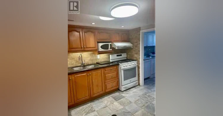 3589 Birchmeadow Crescent, Mississauga, ON, L4Y 3R8 - 16