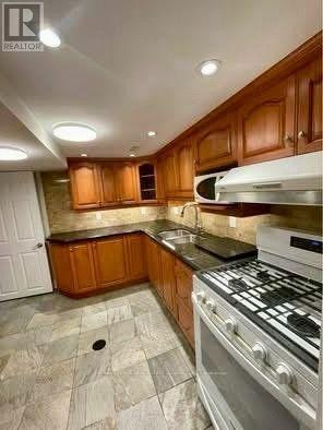3589 Birchmeadow Crescent, Mississauga, ON, L4Y 3R8 - 13