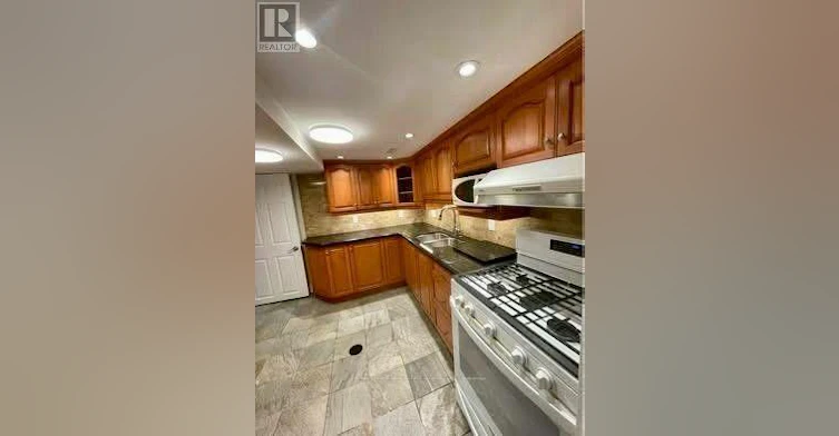 3589 Birchmeadow Crescent, Mississauga, ON, L4Y 3R8 - 13