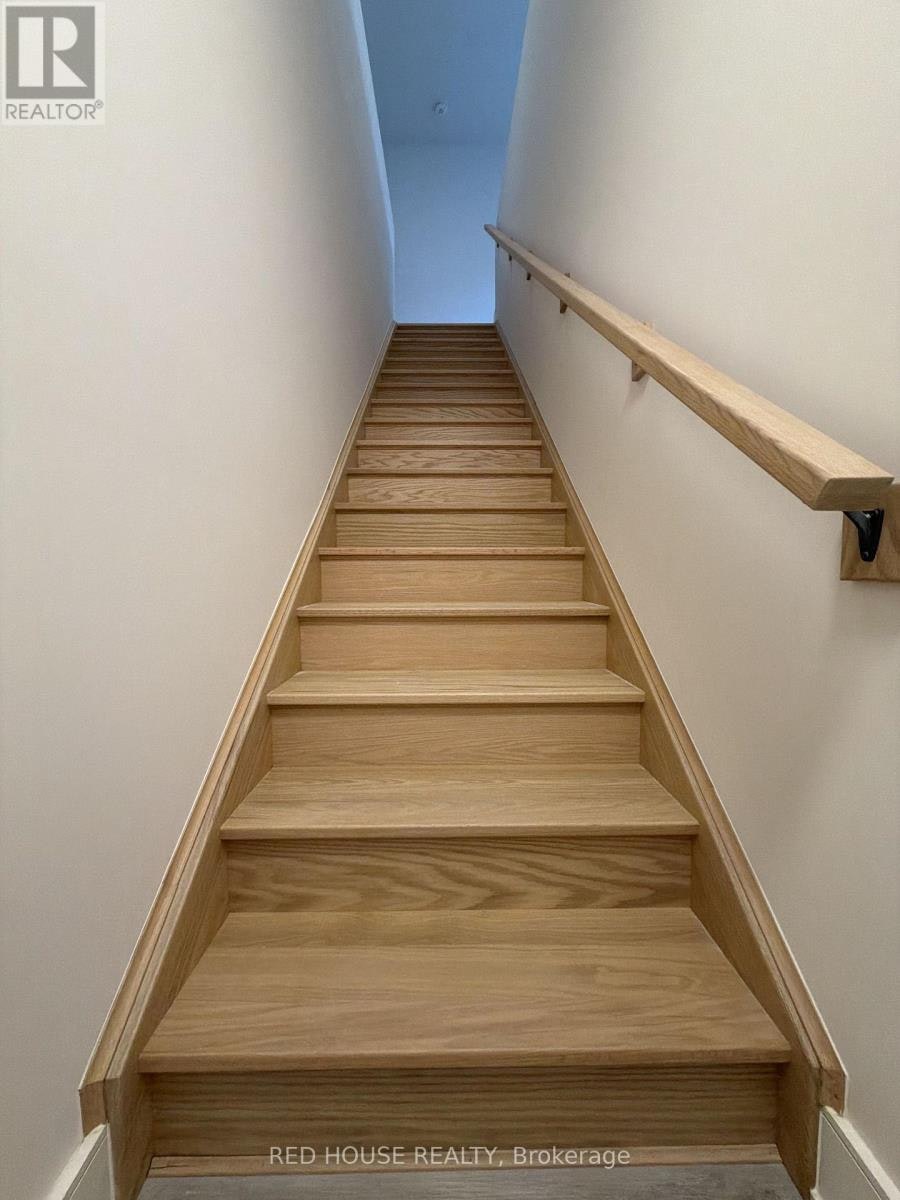69 Everett Common, St. Catharines, ON, L2P 0H1 - 2