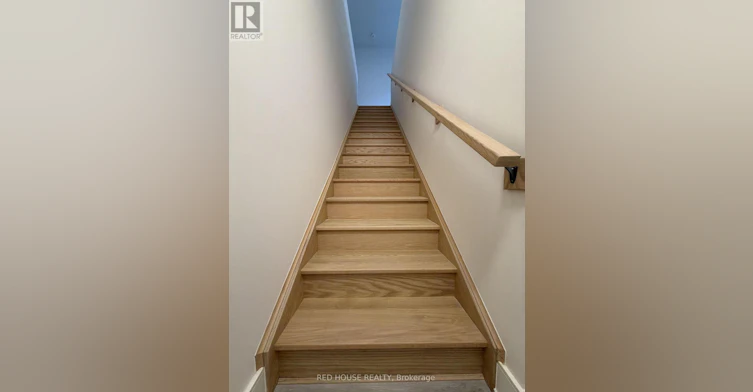 69 Everett Common, St. Catharines, ON, L2P 0H1 - 2