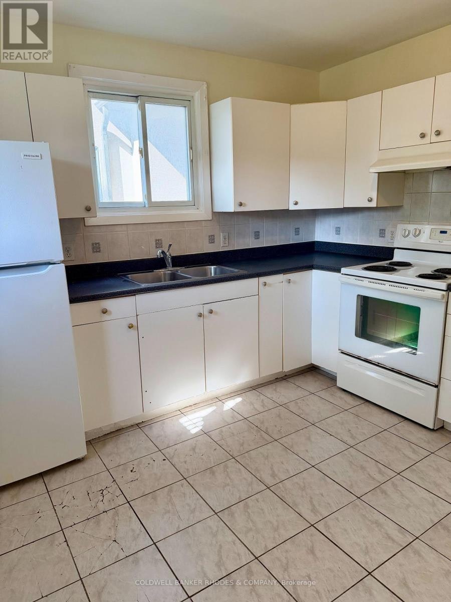1-2484 Carlsen Avenue, Ottawa, ON, K1V 8G3 - 6