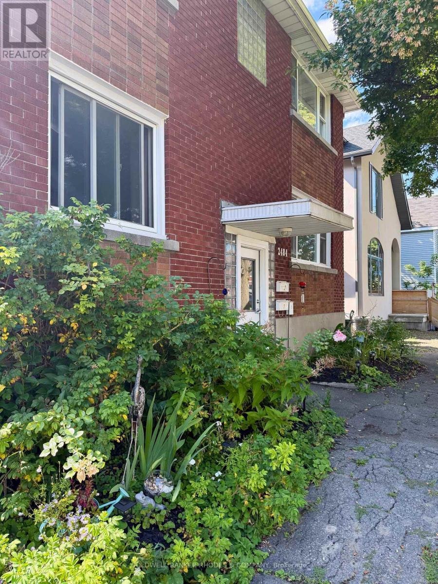1-2484 Carlsen Avenue, Ottawa, ON, K1V 8G3 - 2