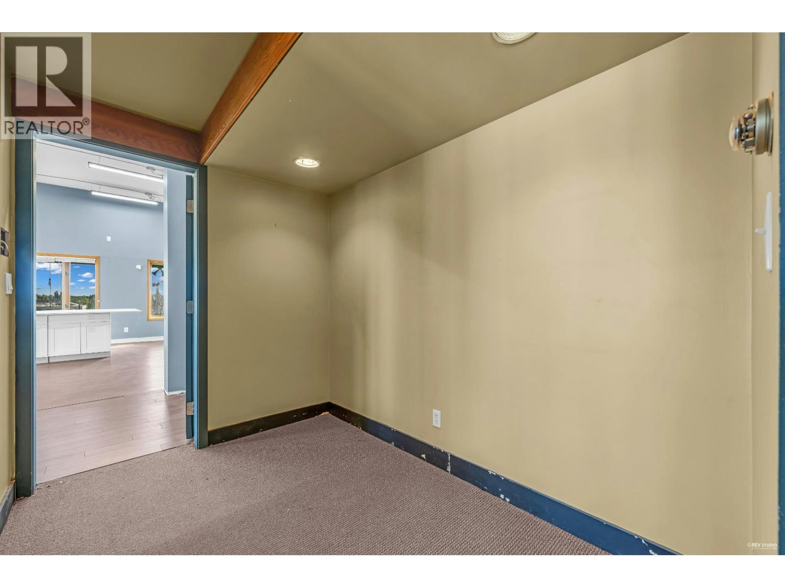 1366 SW Marine Drive, Vancouver, BC, V6P 5Z9 - 10