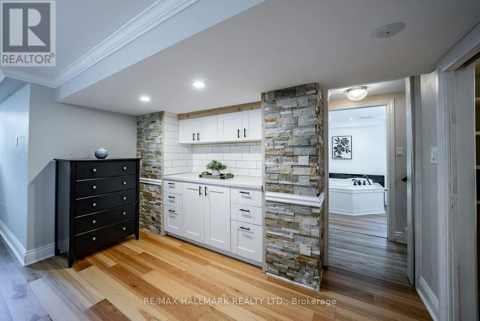 5104 Aurora Road, Whitchurch-Stouffville, ON, L4A 3K1 - 27