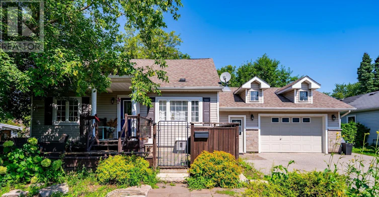 5104 Aurora Road, Whitchurch-Stouffville, ON, L4A 3K1 - 5