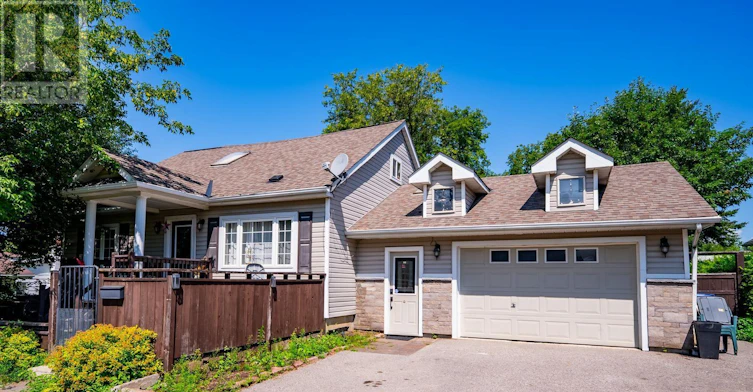 5104 Aurora Road, Whitchurch-Stouffville, ON, L4A 3K1 - 4