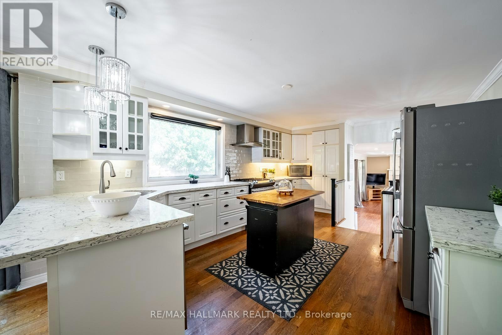 5104 Aurora Road, Whitchurch-Stouffville, ON, L4A 3K1 - 16