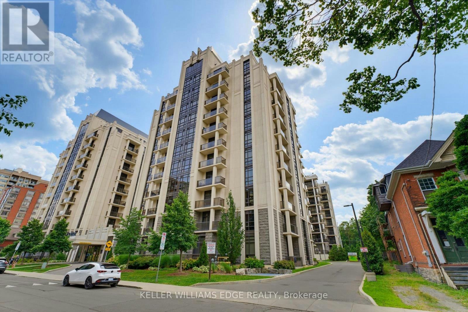 608-85 Robinson Street, Hamilton, ON, L8P 0B9