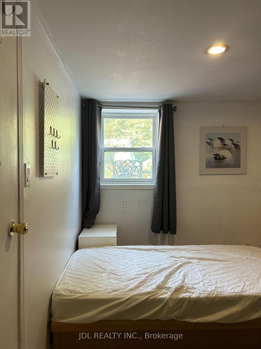 A BSMT-186 Wilfred Ave Avenue, Toronto, ON, M2N 5C9 - 5