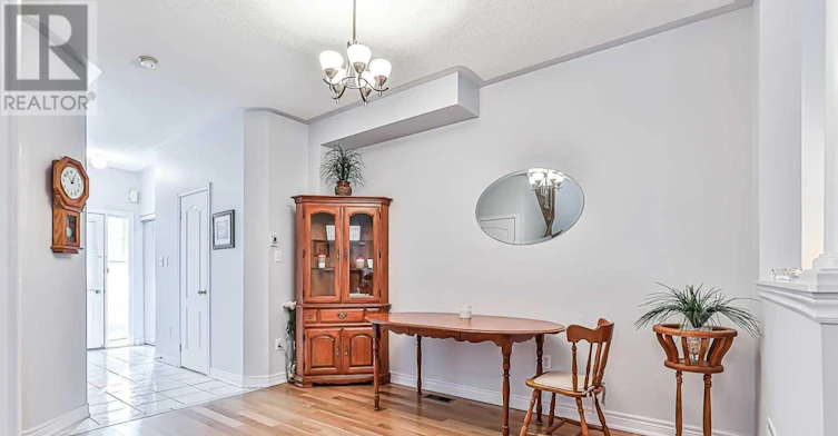 523 Ainsworth Drive, Newmarket, ON, L3Y 8W9 - 7