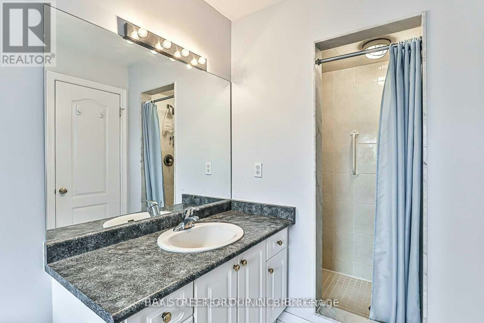 523 Ainsworth Drive, Newmarket, ON, L3Y 8W9 - 21