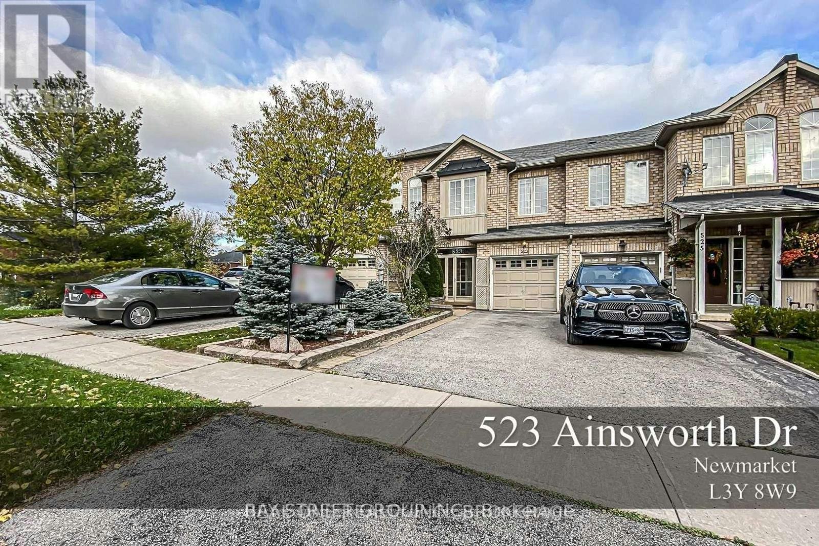 523 Ainsworth Drive, Newmarket, ON, L3Y 8W9 - 2