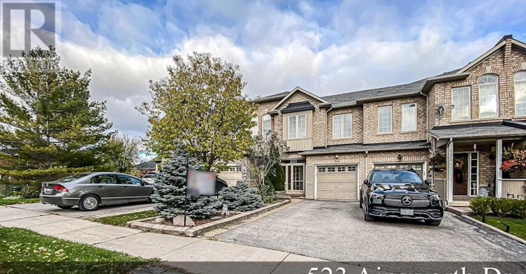 523 Ainsworth Drive, Newmarket, ON, L3Y 8W9 - 2