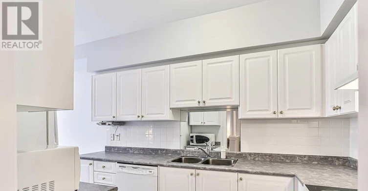523 Ainsworth Drive, Newmarket, ON, L3Y 8W9 - 13