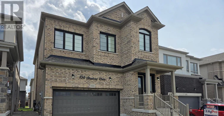104 Shepherd Drive, Barrie, ON, L9S 2Z4 - 2