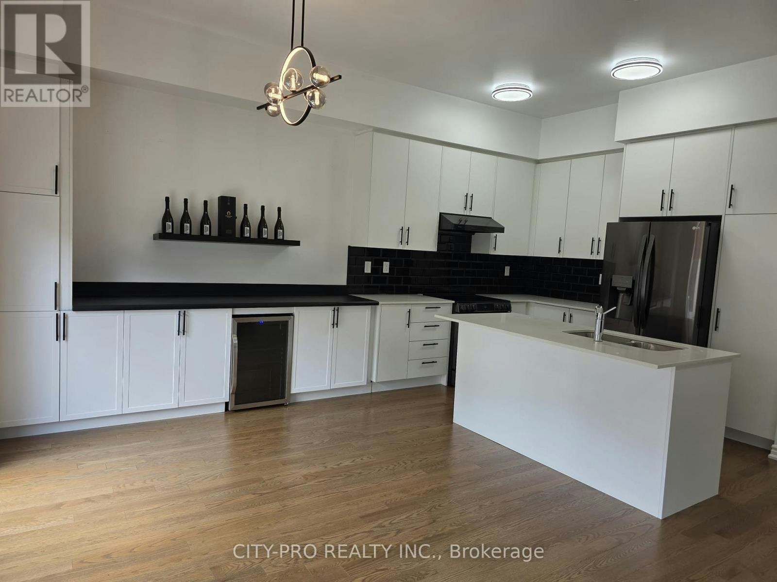 104 Shepherd Drive, Barrie, ON, L9S 2Z4 - 5