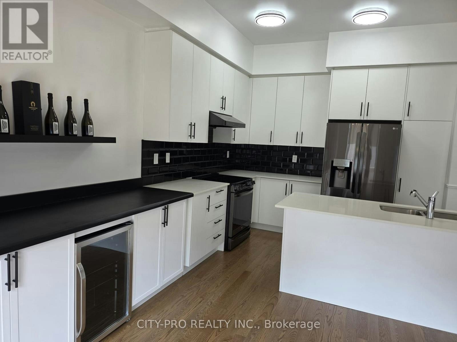 104 Shepherd Drive, Barrie, ON, L9S 2Z4 - 6